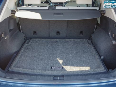 Used 2020 Volkswagen Tiguan SEL image 28