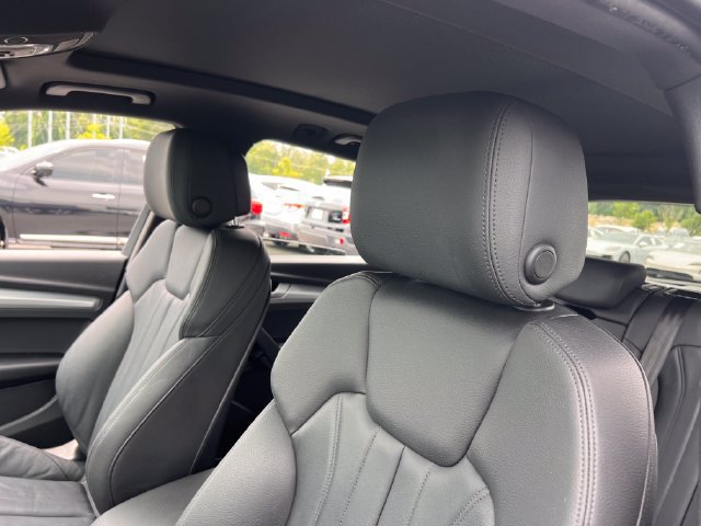 Used 2020 Audi Q5 2.0T Premium w/ Titanium Sport Package AWD/4WD image 13
