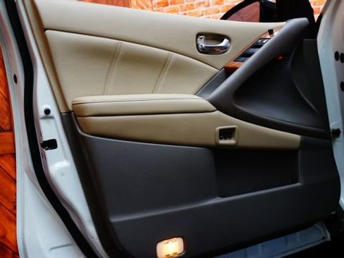 Used 2011 Nissan Murano LE w/ Navigation Pkg AWD/4WD image 33