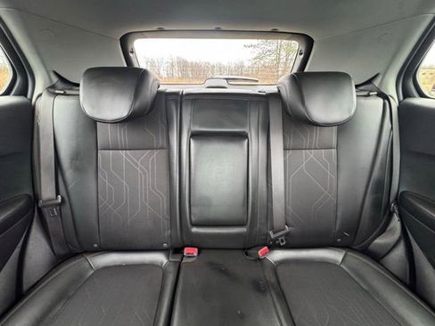 Used 2021 Chevrolet Trax LT image 17