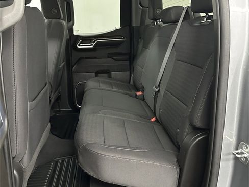 Used 2023 GMC Sierra 1500 SLE image 28