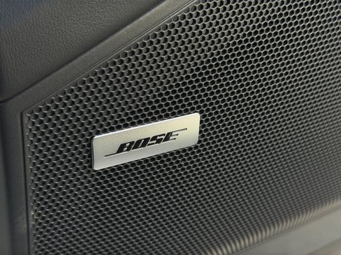Certified 2025 Porsche Cayenne AWD/4WD image 25