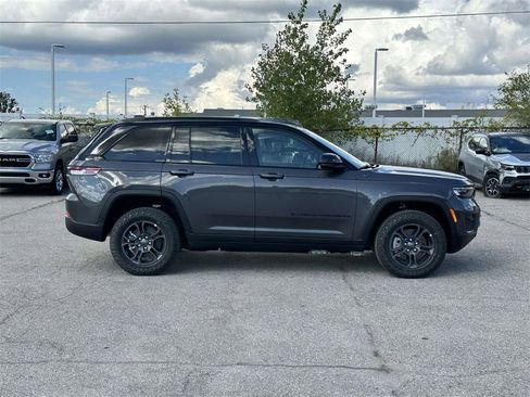 New 2025 Jeep Grand Cherokee Trailhawk w/ Advanced Protech Group II image 2