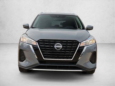 Used 2023 Nissan Kicks SV FWD image 3