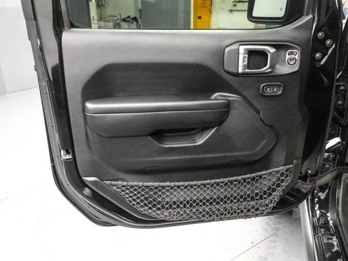 Used 2021 Jeep Wrangler Unlimited Willys image 31