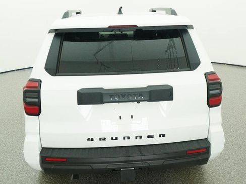 New 2026 Toyota 4Runner SR5 AWD/4WD image 10
