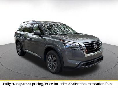 Used 2025 Nissan Pathfinder SV