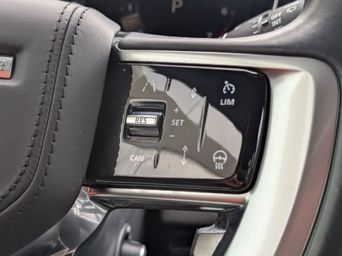 Used 2023 Land Rover Range Rover SE image 25