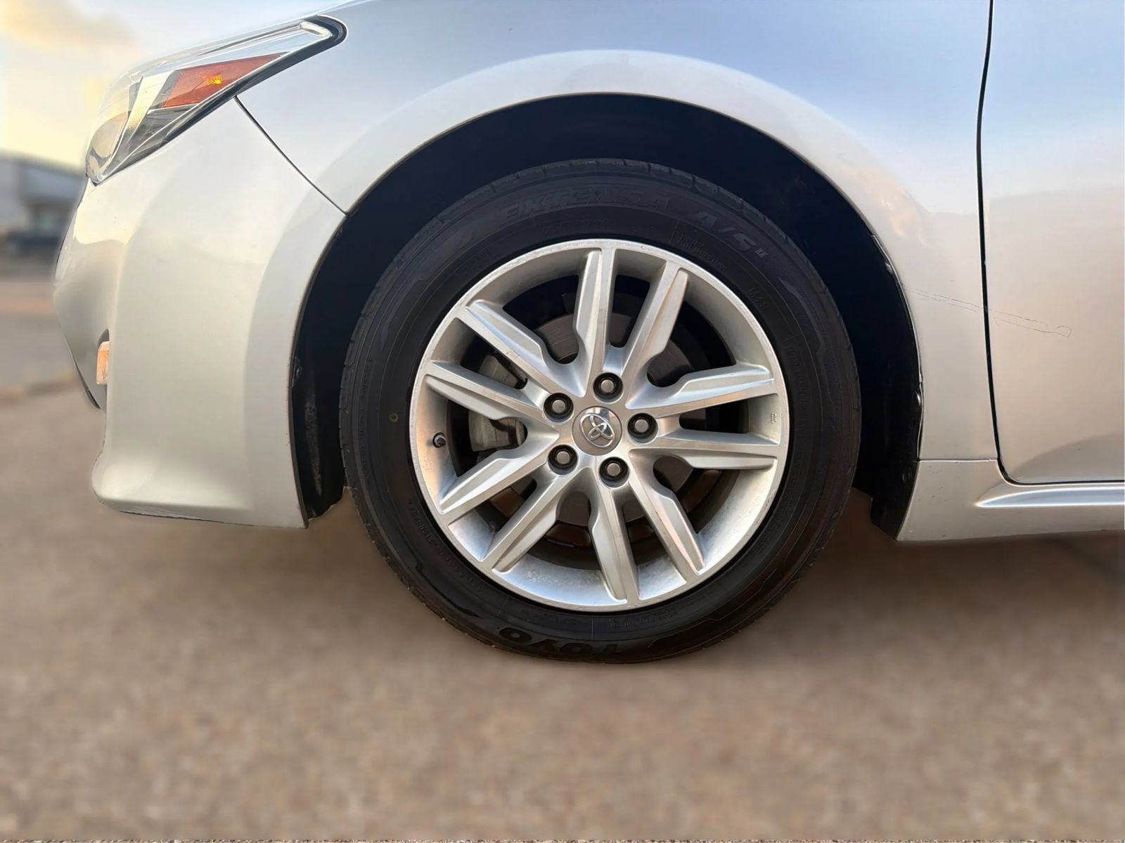 Used 2013 Toyota Avalon XLE Premium FWD image 31