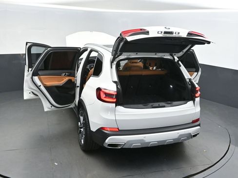 Used 2023 BMW X5 sDrive40i image 50