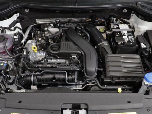 New 2025 Volkswagen Taos S image 22