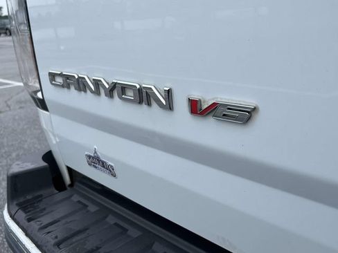 Used 2018 GMC Canyon 2WD Crew Cab w/ Convenience Package image 10