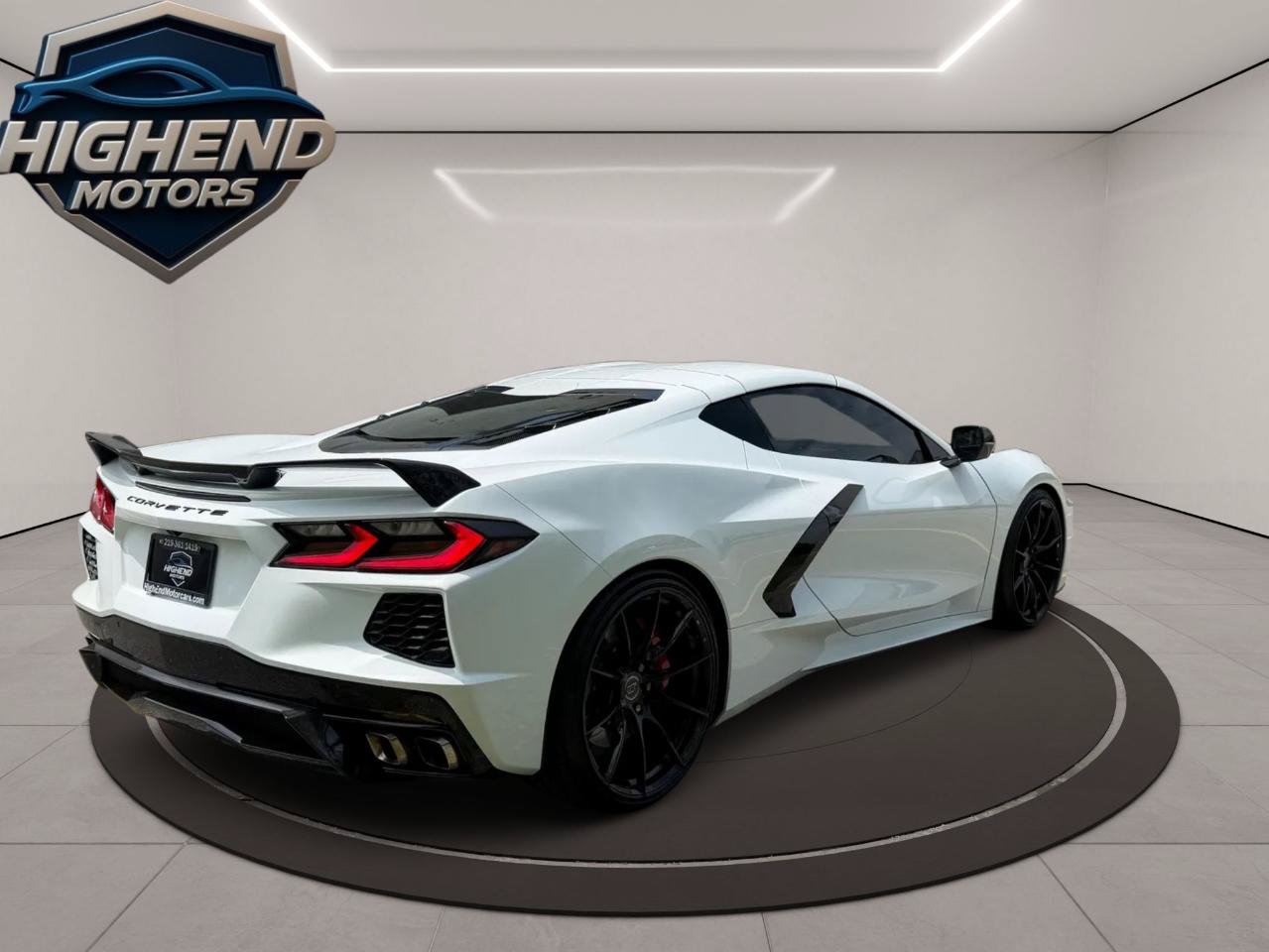 Used 2021 Chevrolet Corvette Stingray Coupe w/ Z51 Performance Package RWD image 5