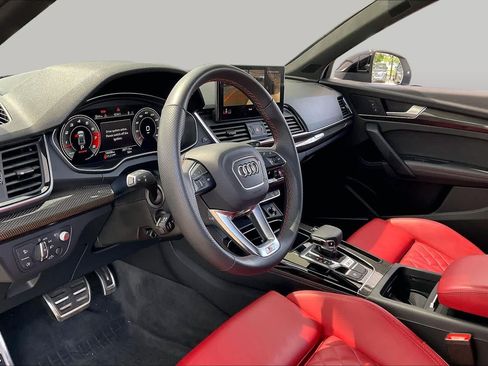 Used 2024 Audi SQ5 Prestige w/ Prestige Package AWD/4WD image 17