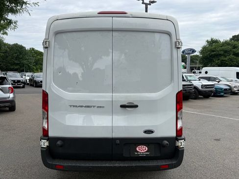 Used 2017 Ford Transit 250 148 Medium Roof RWD image 6