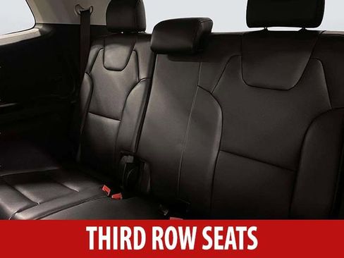 Used 2025 Kia Telluride S FWD image 16