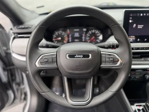 Used 2024 Jeep Compass Latitude AWD/4WD image 14