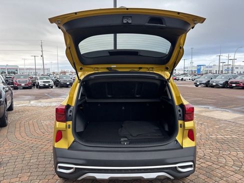 Used 2023 Kia Seltos SX w/ SX Sunroof Package image 35