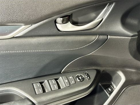 Used 2017 Honda Civic Touring image 26