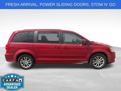 Used 2015 Dodge Grand Caravan SXT FWD image 2