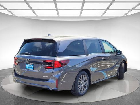 New 2026 Honda Odyssey Touring image 3