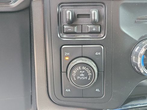 Used 2021 Ford F150 Platinum w/ Equipment Group 701A High image 32