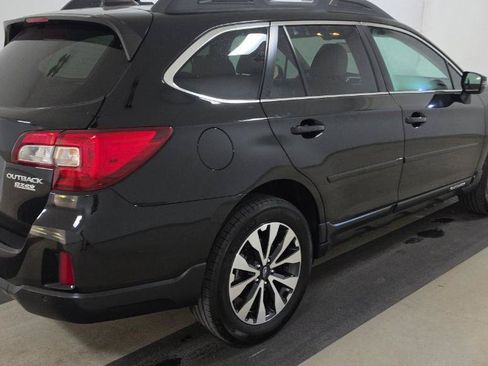 Used 2017 Subaru Outback 2.5i Limited AWD/4WD image 4