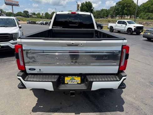 Used 2023 Ford F450 Platinum w/ FX4 Off-Road Package AWD/4WD image 33