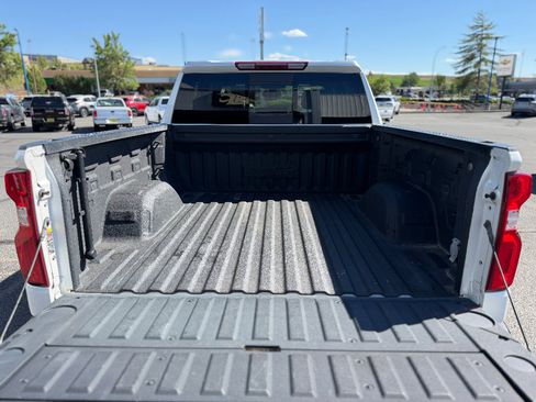 Used 2022 Chevrolet Silverado 1500 High Country w/ Safety Package II AWD/4WD image 25