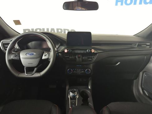 Used 2025 Ford Escape ST-Line FWD image 10