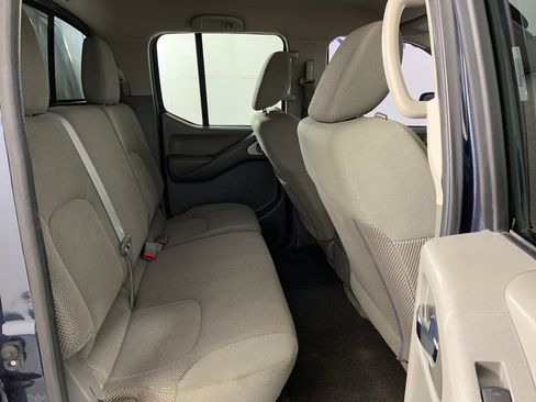 Used 2016 Nissan Frontier SV image 36