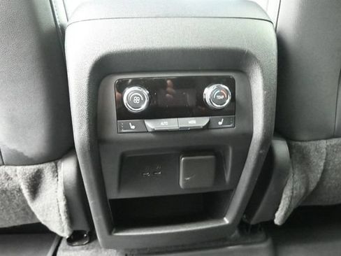 Used 2024 Chevrolet Traverse RS AWD/4WD image 24