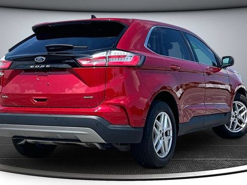 Used 2024 Ford Edge SEL w/ Convenience Package AWD/4WD image 6