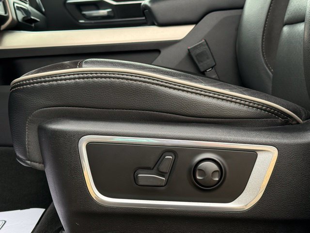 Used 2022 RAM 1500 Laramie AWD/4WD image 14