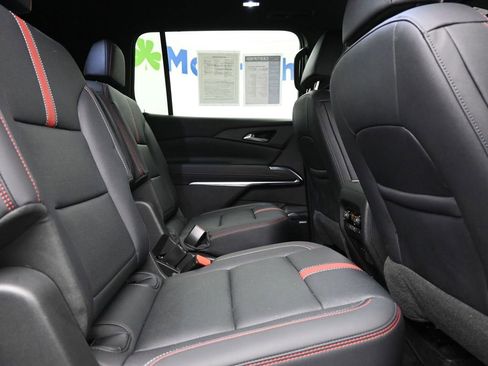 Certified 2024 Chevrolet Traverse RS w/ LPO, Floor Liner Package image 9