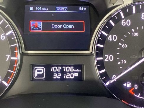 Used 2014 Nissan Pathfinder SV AWD/4WD image 20