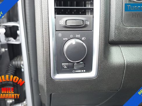 Used 2024 RAM 1500 Warlock AWD/4WD image 14