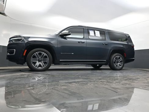 Used 2024 Jeep Wagoneer L Series II w/ Flexible Seating Group image 32