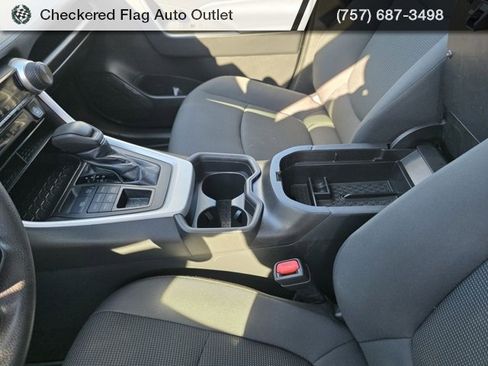 Used 2021 Toyota RAV4 LE image 36