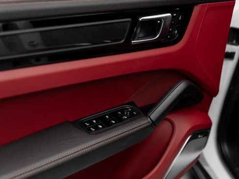 Used 2022 Porsche Cayenne Turbo GT AWD/4WD image 62