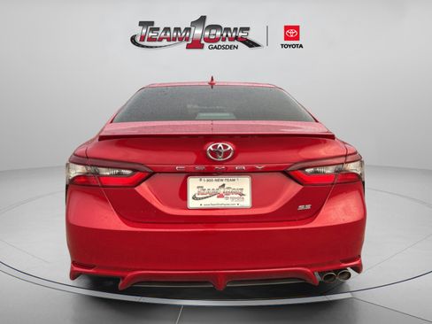 Used 2023 Toyota Camry SE image 7