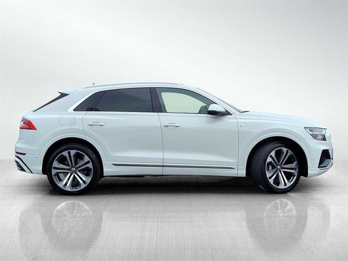 Used 2020 Audi Q8 Premium Plus image 3