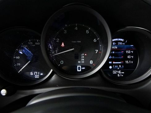 Certified 2025 Porsche Macan image 23