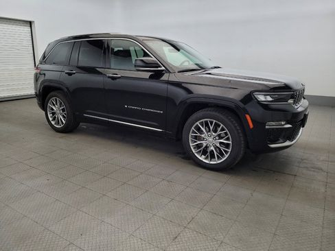 Used 2022 Jeep Grand Cherokee Summit AWD/4WD image 11