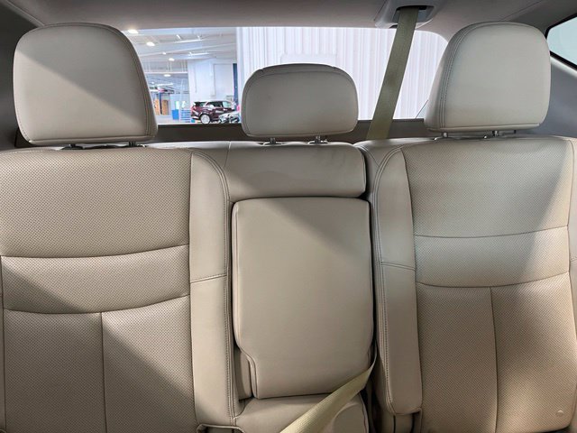 Used 2016 Nissan Murano Platinum w/ Platinum Technology Package FWD image 12
