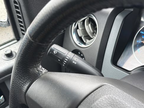 Used 2013 Ford F150 XLT w/ Mid Equipment Group image 18