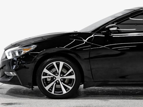Used 2017 Nissan Maxima Platinum FWD image 16