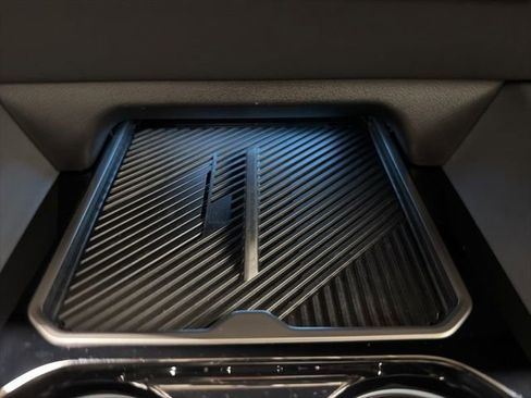 Used 2026 BMW 530i xDrive w/ Premium Package image 37