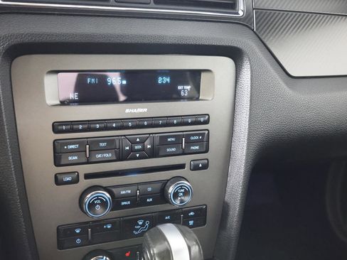 Used 2013 Ford Mustang GT Premium RWD image 16