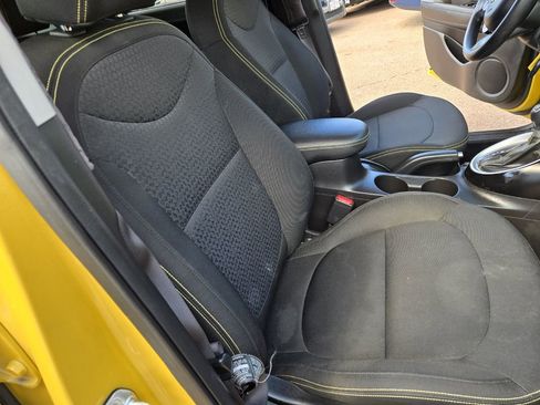 Used 2014 Kia Soul + image 24